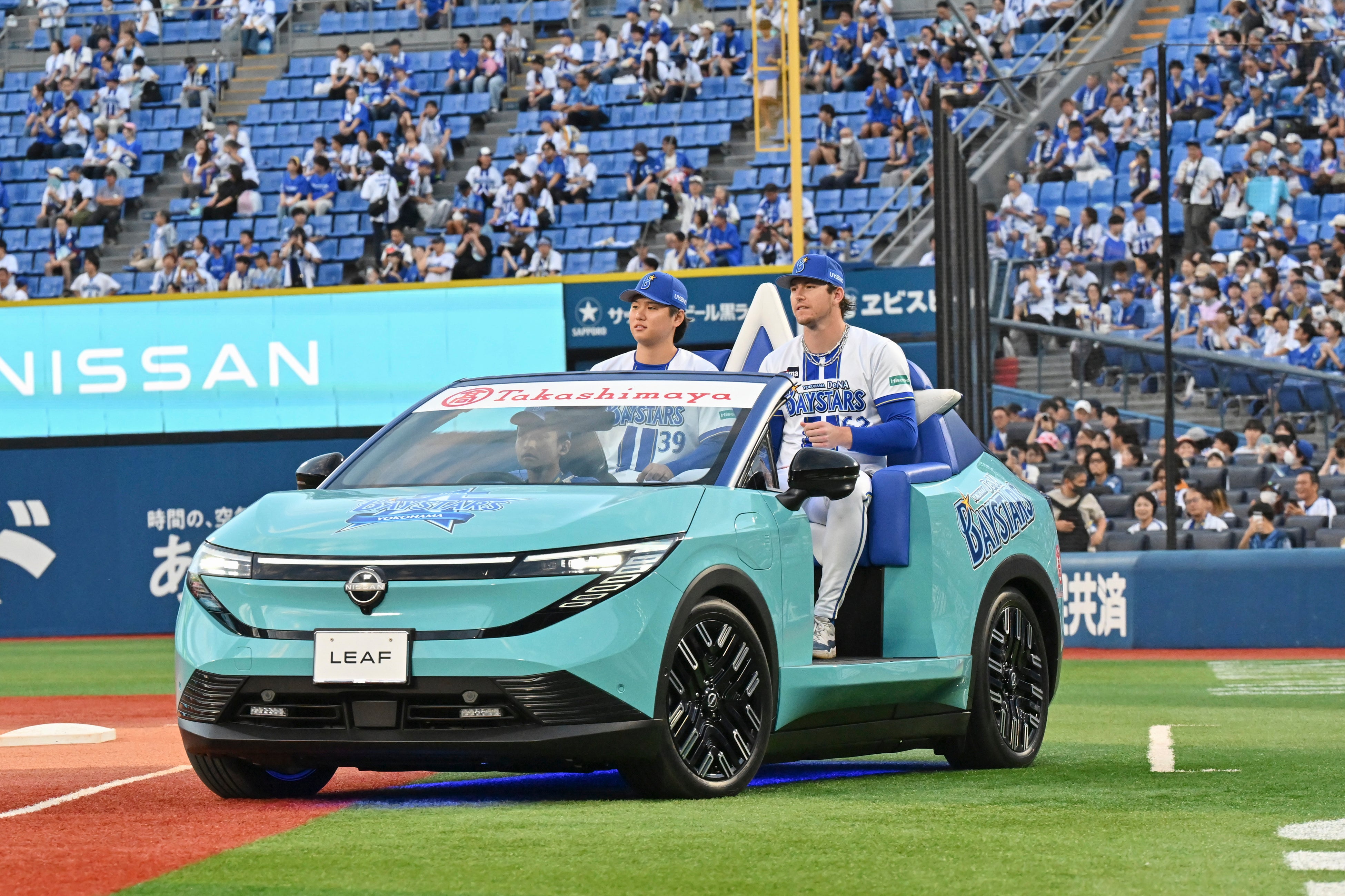 グラウンドに登場したNEWリリーフカー